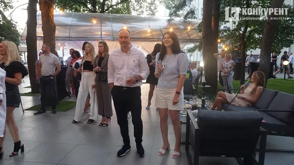 Дискотека, жарти та подарунки: у Луцьку відсвяткували Makis Fest*