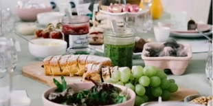 Якщо Олів'є та Шуба набридли: підбірка найкращих салатів на Великдень