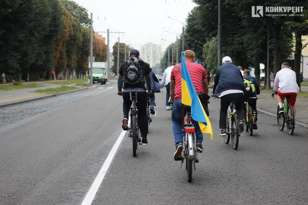 Велопробіг, вишиванки, ЗСУ❤️: як Луцьк відзначає особливий День міста (фото, відео)