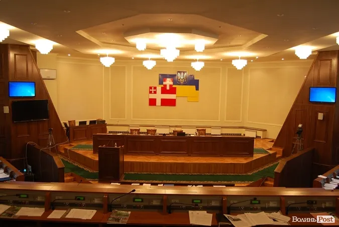 Волинські політики висловили недовіру Кабміну та Яценюку