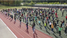 «Jump Squats»: луцькі студенти «флешмобили» на стадіоні (фото)