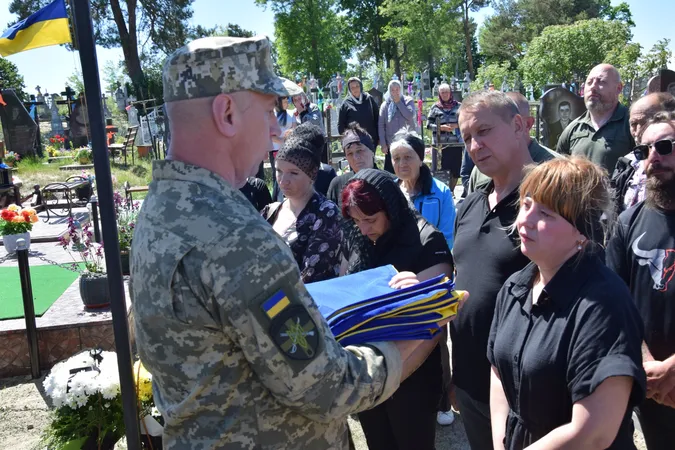На Волині попрощалися з прикордонником Іллею Добринюком, який загинув під час оборони Авдіївки (фото)