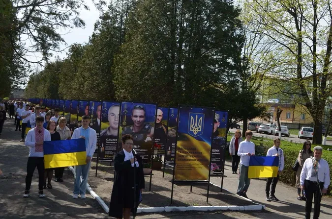 У Любомлі відкрили Алею пам'яті Героїв