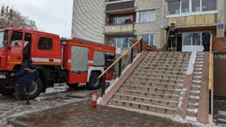 Загорівся матрац: у Луцьку гасили пожежу в гуртожитку (фото, відео)