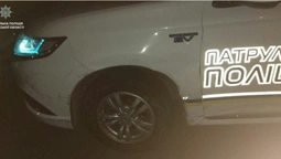 Нічна погоня й ДТП: у Луцьку п'яний водій в'їхав у авто патрульних (фото, відео)