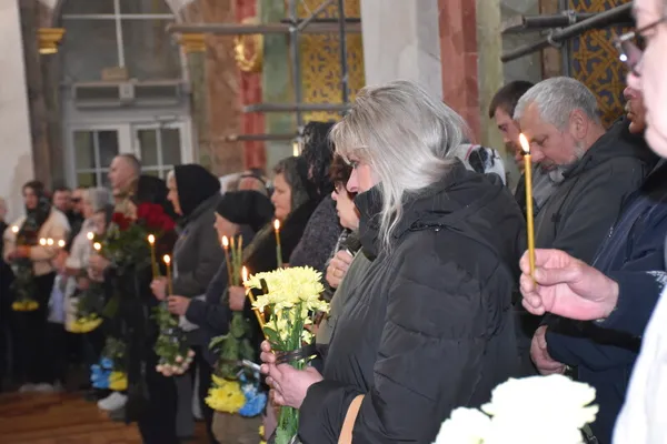 У Луцьку попрощалися з Героями Валентином Кравцем та Максимом Діковим (фото)