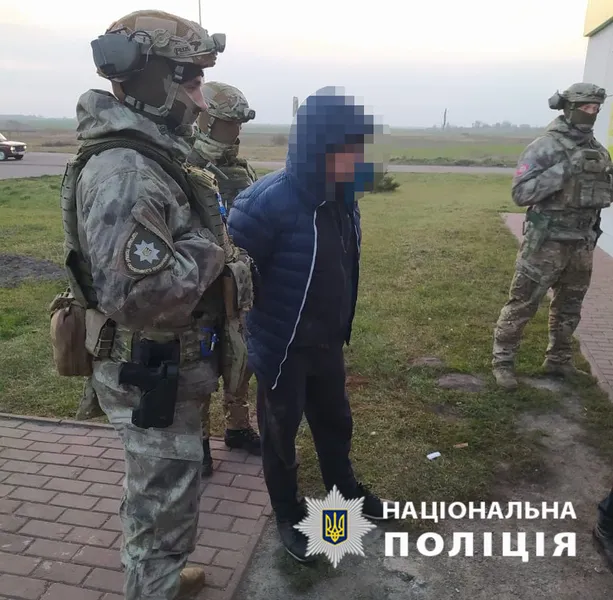 На Волині викрили групу осіб у вимаганні 60 тисяч доларів «боргу»