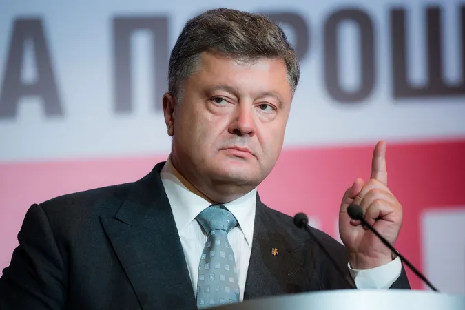 Три роки президентства:  які обіцянки виконав Порошенко (інфографіка)
