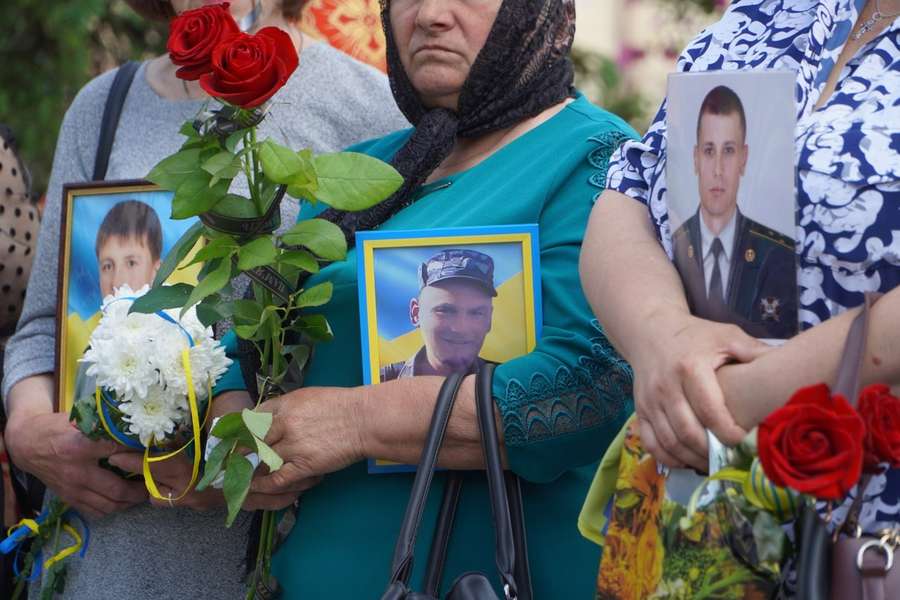 Герої не вмирають: у Володимирі відкрили нову дошку пам'яті (фото)