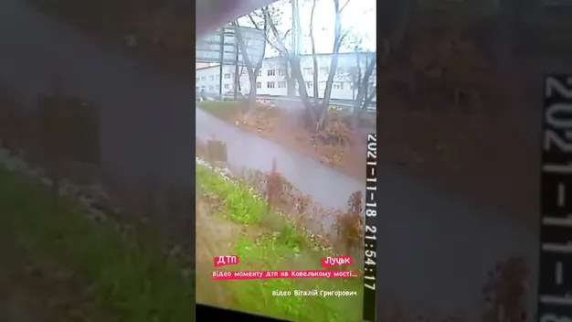 Показали момент зіткнення на Ковельському мості (відео)