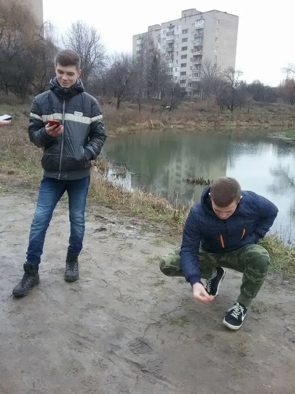 Луцькі муніципали насварили підлітків за петарди  (фото) 