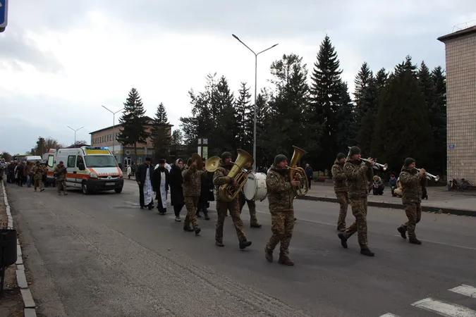 На Волині попрощалися із воїном Олександром Дубіком (фото)