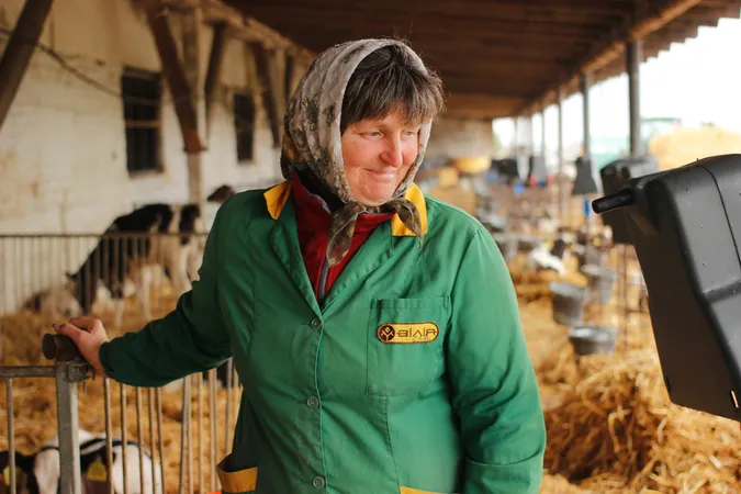 Жінка у хустці: про волинянку Антоніну Ситник, яка керує фермою (фото)*