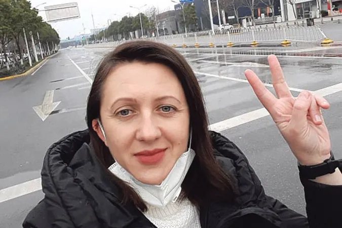 «Мені було соромно», – лучанка,  яку евакуювали з Китаю, про «теплу» зустріч вдома
