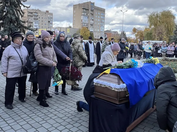 Навіки 44: у Ковелі попрощалися з захисником Романом Яковлевим