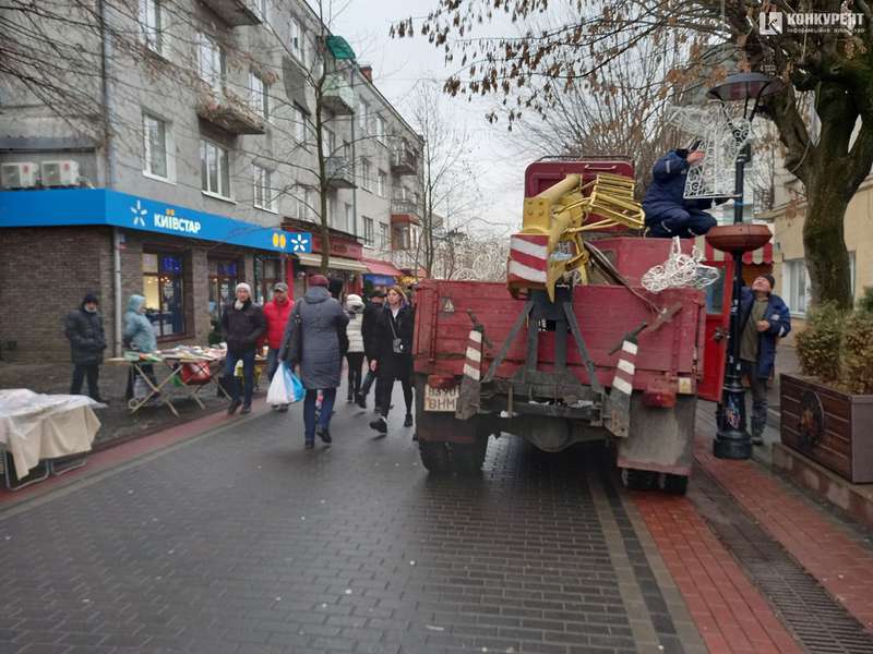 На вулиці Лесі Українки в Луцьку почали з’являтися янголи (фото)