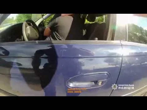 У Нововолинську їздило авто без номерів (відео)