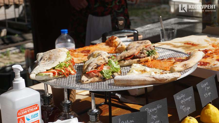 Перший день Lutsk Food Fest 4.5.0: що відбувається у Луцькому замку (фото)