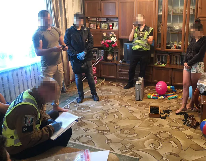 У Києві схопили псевдоволонтера, який привласнював донати для ЗСУ (фото)