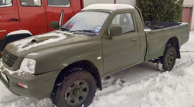 Волиняни придбали для військових автомобіль (фото)