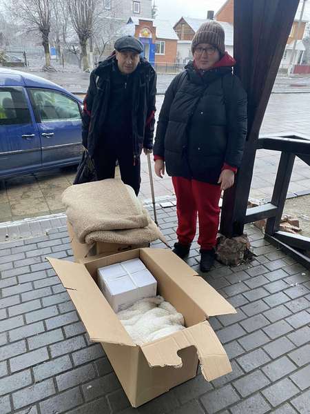Волиняни відправили допомогу родині, яка постраждала від ракетного удару в Дніпрі (фото)