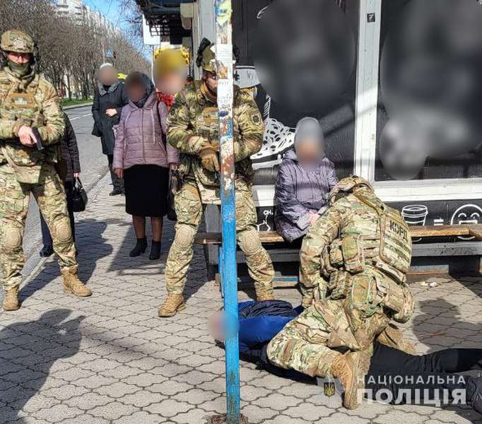 Волинські поліцейські затримали торговця зброєю з Черкащини (фото, відео)