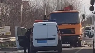 У селі під Луцьком гепнулися фура та іномарка, є травмований (відео)