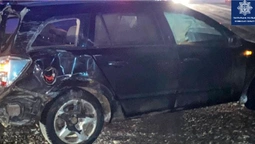 Аварія на Волині: водій "опеля" не пропустив вантажівку (фото)