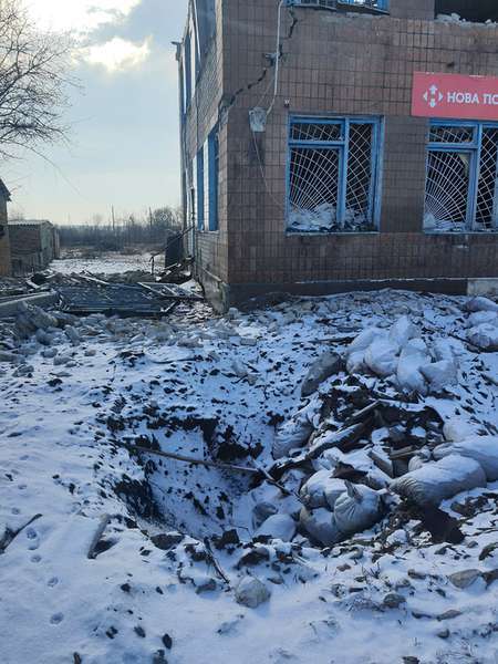 Volunteers provided humanitarian aid to the village in Kharkiv region under daily shelling