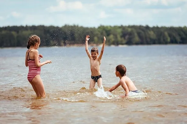 Чи можна купатись у луцьких водоймах: відповідають епідеміологи