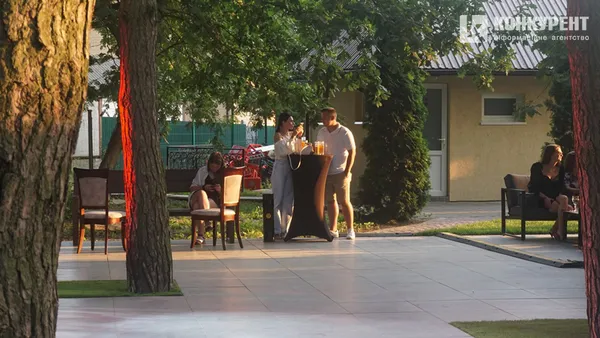 Дискотека, жарти та подарунки: у Луцьку відсвяткували Makis Fest*