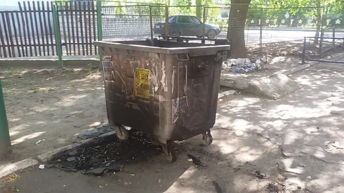 У Луцьку досі не можуть вирішити проблему з підпалом сміттєвих контейнерів