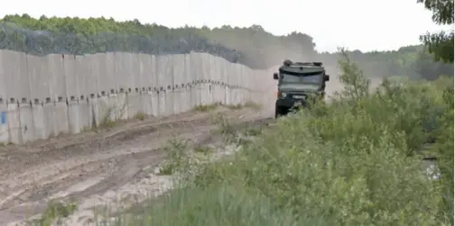 «Під кожним кущем їх чекають»: що відбувається на кордоні Волині з Білоруссю (фото)