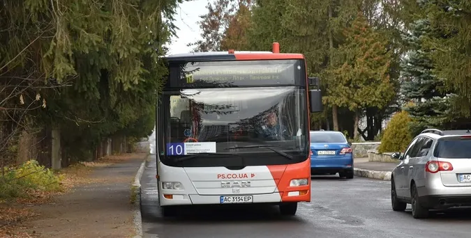 У Луцьку просять змінити перевізника на маршруті №10 (петиція)