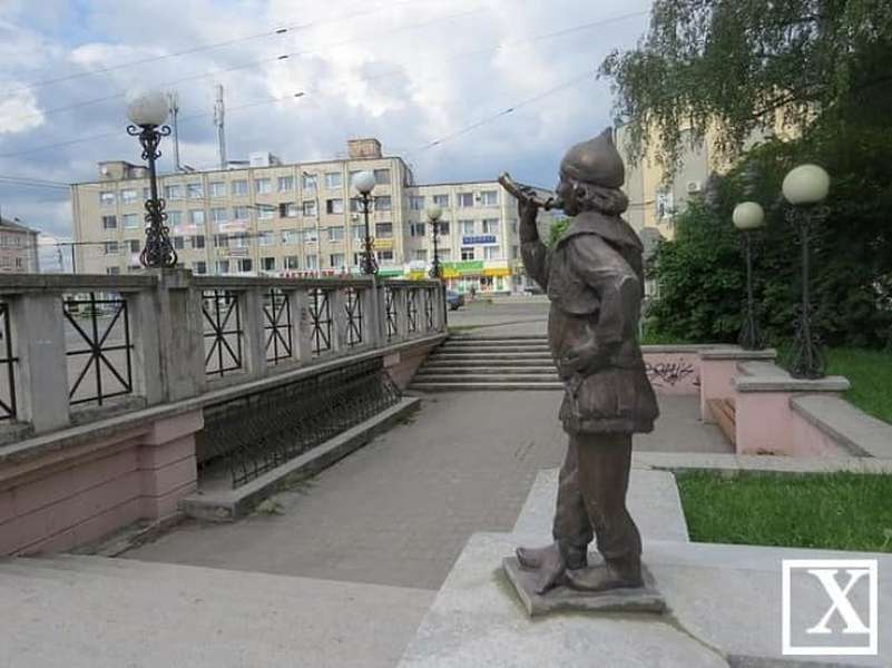 У Луцьку вкрали скульптуру кликуна (ФОТО)
