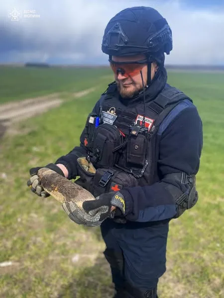 На Волині підірвали понад пів сотні боєприпасів (фото)