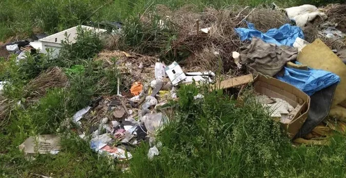 На Волині виявили ще два стихійних сміттєзвалища (фото)