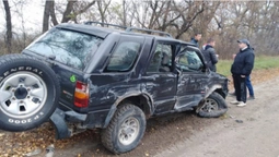 Під Луцьком – аварія: потовклися дві автівки (фото)