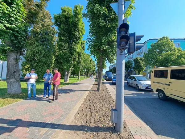 У Володимирі ремонтують світлофори, пошкоджені через негоду (фото)