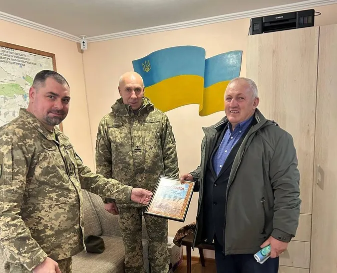 На Волині вручили подяки волонтерам (фото)