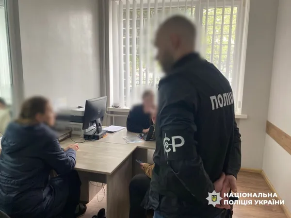 Фіктивні вчителі й «бронювання»: у Луцьку в ліцеї викрили злочинну схему (фото)