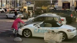 Розтрощений білявкою Porsche у Києві: несподіване продовження історії (відео)