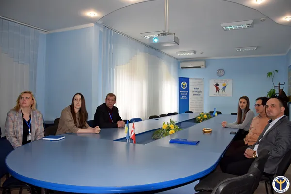 Курси з англійської і підготовка до співбесід: як на Волині американка вчить безробітних