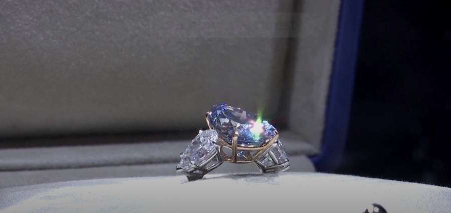 Найбільший блакитний діамант продали на аукціоні: ціна вражає