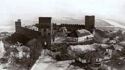 Показали фото, яким був Луцький замок 80 років тому (фото)