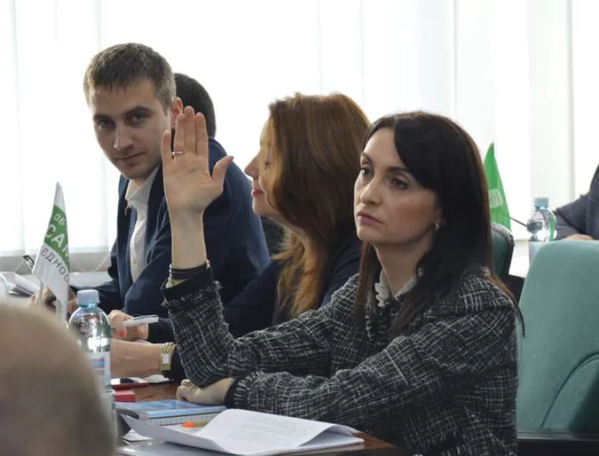 «Політика – як закритий чоловічий клуб», – Вусенко вимагає гендерної рівності