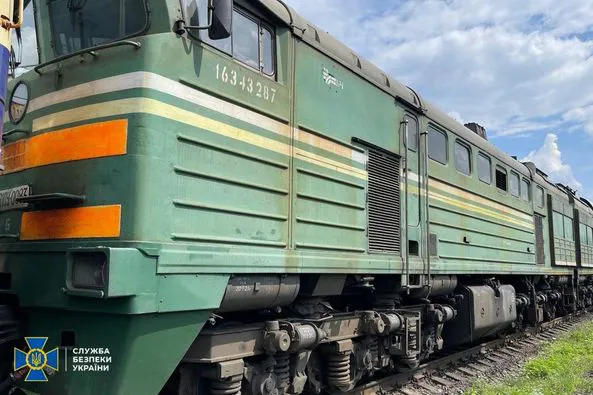 Суд заарештував білоруські локомотиви, якими рф перекидала війська до кордонів України (фото)