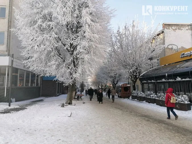 Казково: світлини Луцька, засипаного снігом