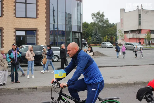 Велопробіг, вишиванки, ЗСУ❤️: як Луцьк відзначає особливий День міста (фото, відео)