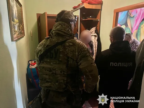 «Кохання» за 800 тисяч: викрили кол-центр, який виманював гроші у військових